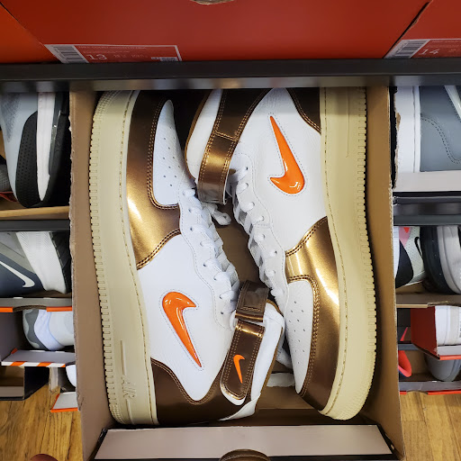 Sporting Goods Store «Nike Factory Store», reviews and photos, 2236 Nostrand Ave, Brooklyn, NY 11210, USA
