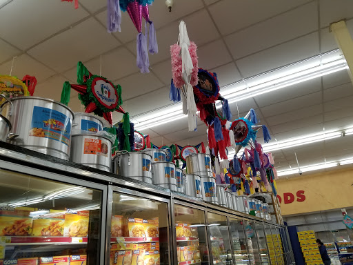 Grocery Store «Fiesta Market», reviews and photos, 160 N Bolingbrook Dr, Bolingbrook, IL 60440, USA