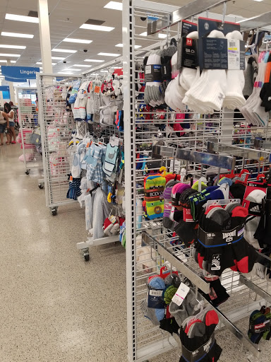 Clothing Store «Ross Dress for Less», reviews and photos, 3201 Eastway Dr, Charlotte, NC 28205, USA