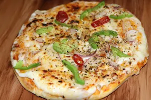 Pizza Guru (Fast Delivery) image