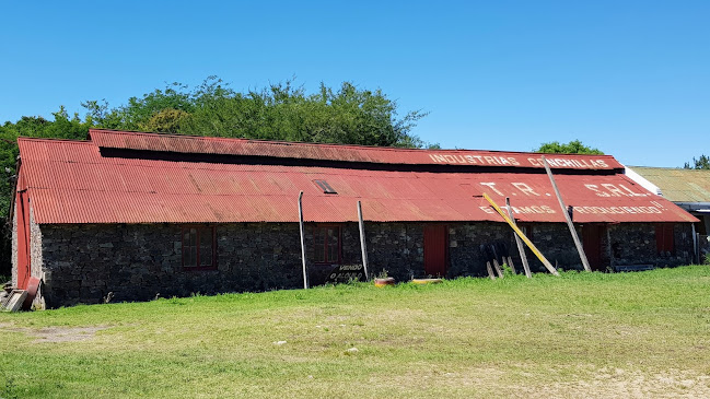 Opiniones de Talleres de Herrería y Carpintería. Toma de agua en Colonia - Museo