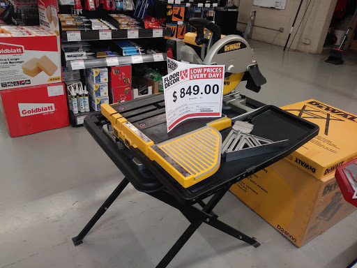 Shopping Mall «Southpoint Shopping Center», reviews and photos, E Palatine Rd & Rand, Arlington Heights, IL 60004, USA