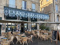 Atmosphère du Café Le Castan à Bordeaux - n°1