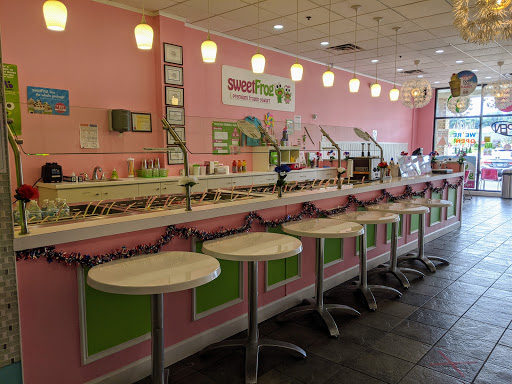 Frozen Yogurt Shop «sweetFrog», reviews and photos, 34 Shunpike Rd #28, Cromwell, CT 06416, USA