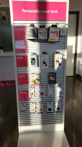 Cell Phone Store «T-Mobile», reviews and photos, 4203 Harrison Blvd, Ogden, UT 84403, USA