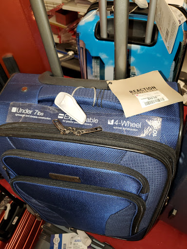 Clothing Store «Ross Dress for Less», reviews and photos, 7511 Lemont Rd, Darien, IL 60561, USA