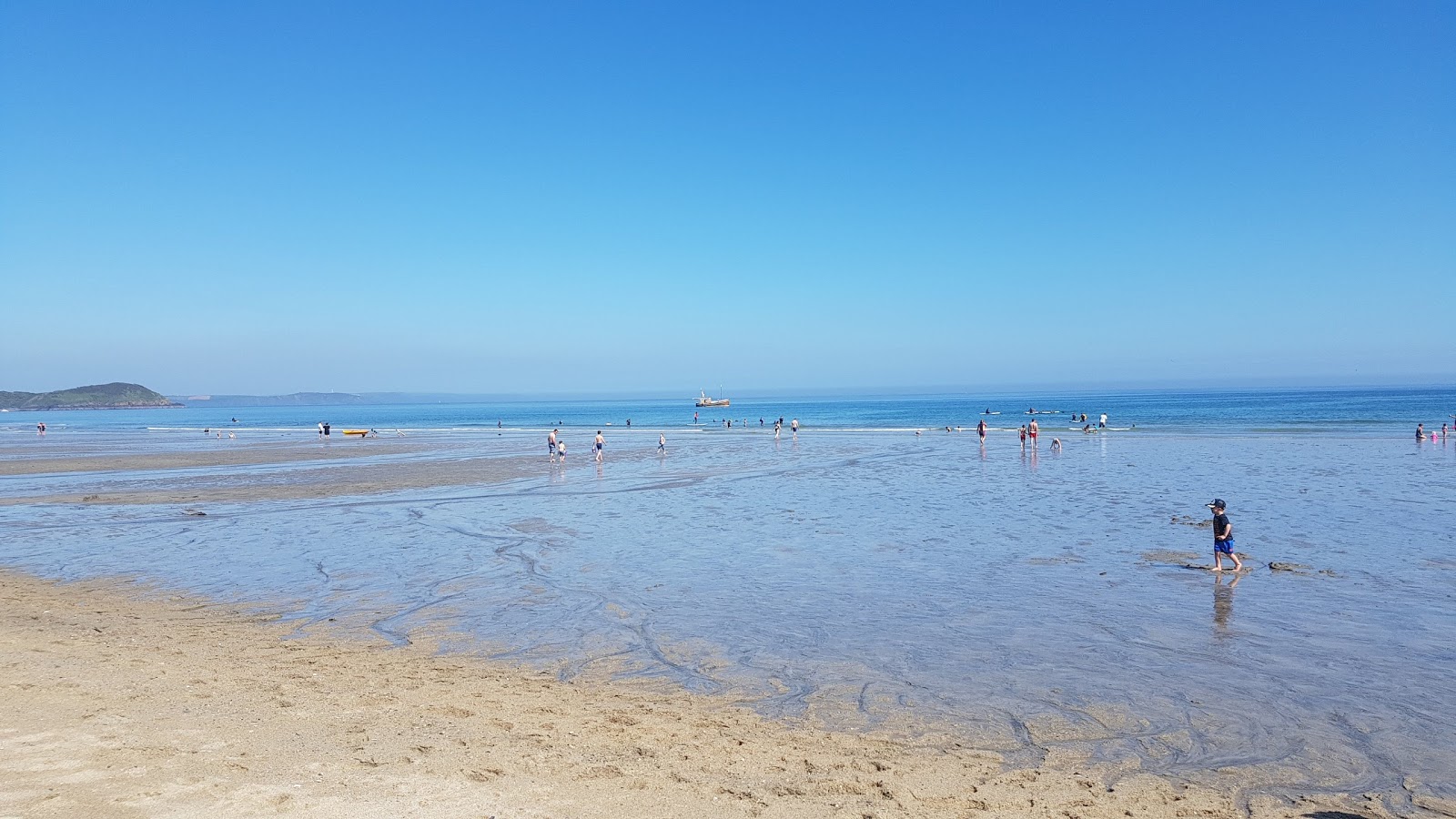 Foto de Playa de Pentewan y el asentamiento