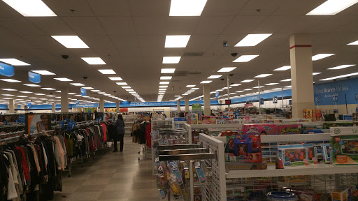 Clothing Store «Ross Dress for Less», reviews and photos, 1316 Butterfield Rd, Downers Grove, IL 60515, USA