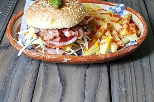 Hamburguesas Y Hotdogs "Las Pasitas" image