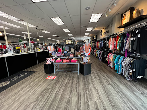 Used Clothing Store «Clothes Mentor», reviews and photos, 306 Oyster Point Rd, Newport News, VA 23602, USA