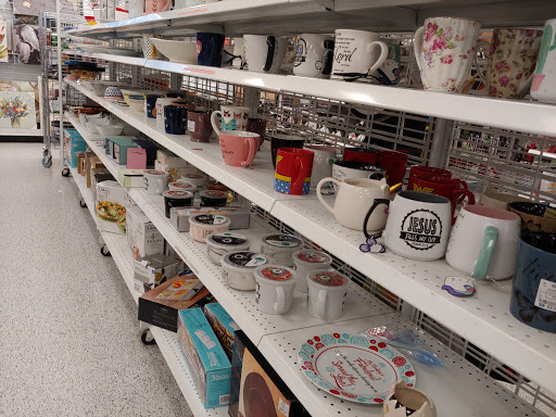 Clothing Store «Ross Dress for Less», reviews and photos, 2365 S Hwy 27, Clermont, FL 34711, USA