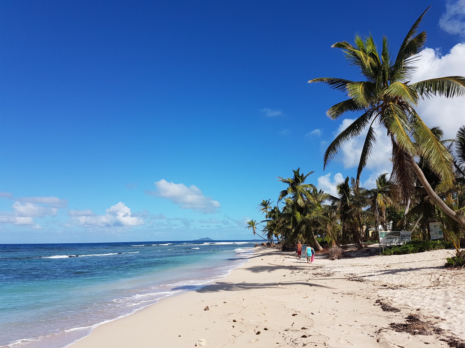 Foto von Pelican Cove beach mit feiner beiger sand Oberfläche