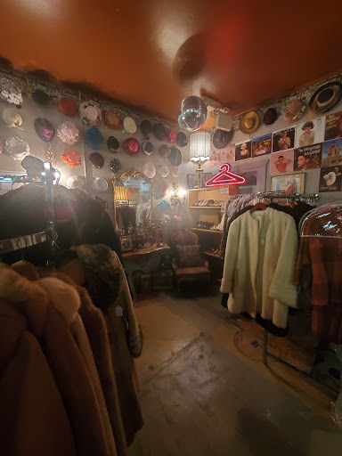 Used Clothing Store «Decades Vintage Clothing», reviews and photos, 627 S State St, Salt Lake City, UT 84111, USA
