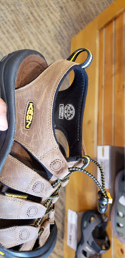 Sporting Goods Store «Bass Pro Shops», reviews and photos, 7777 Victoria Gardens Ln, Rancho Cucamonga, CA 91739, USA