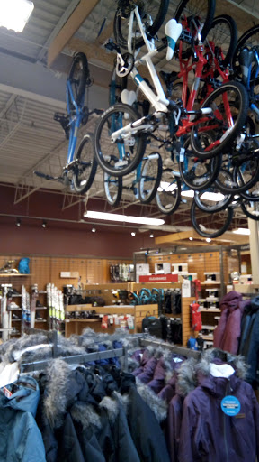 Camping Store «REI», reviews and photos, 1955 County Road B2 W, Roseville, MN 55113, USA