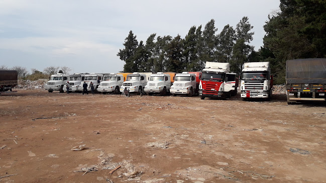 Opiniones de Estacionamiento De Camiones "Chikero" en Ciudad del Plata - Aparcamiento