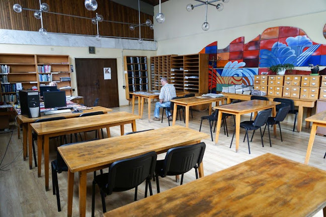 Отзиви за Общинска библиотека "Паисий Хилендарски" в Самоков - Книжарница