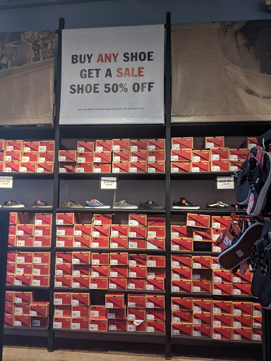 Shoe Store «Vans», reviews and photos, 485 N Tustin St, Orange, CA 92867, USA