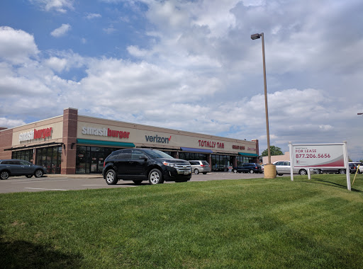 Shopping Mall «Silver Lake Village Shopping Center», reviews and photos, Silver Lake Rd NE, St Anthony, MN 55421, USA