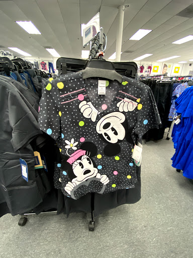 Uniform Store «Scrub Pro Uniforms & Gallo Clothing», reviews and photos, 78 Mountain Rd, Glen Burnie, MD 21060, USA