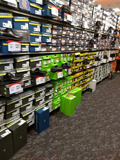 Shoe Store «Shoe Carnival», reviews and photos, 11772 W 95th St, Overland Park, KS 66214, USA