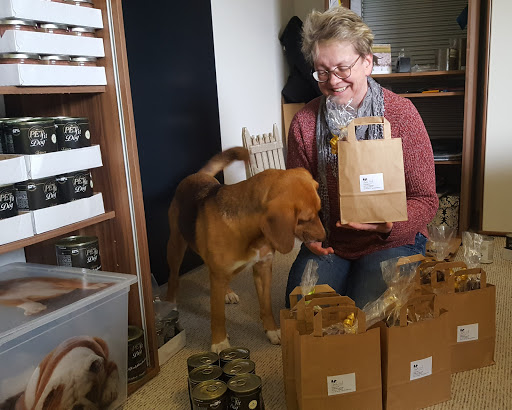 Claudia Eret Ernährungsberatung und natürliche Tiernahrung (PETfit) für Hunde und Katzen unter Herten, 