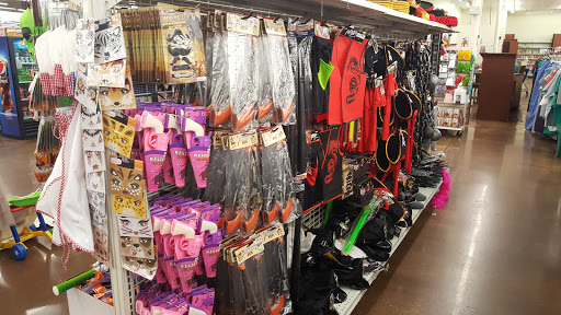 Thrift Store «Goodwill Super Store», reviews and photos, 825 W Pipeline Rd, Hurst, TX 76053, USA