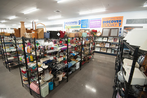 Thrift Store «51st & Olive Goodwill Retail Store & Donation Center», reviews and photos