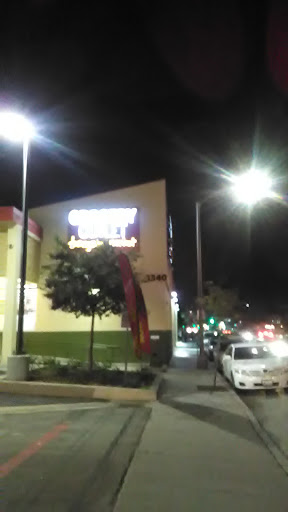 Grocery Store «Grocery Outlet Bargain Market», reviews and photos, 1340 E 7th St, Long Beach, CA 90813, USA