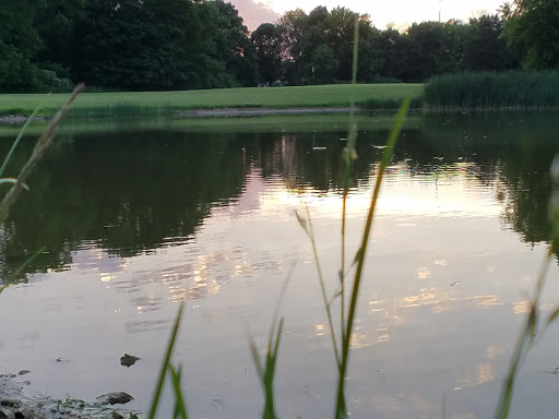 Public Golf Course «Warnimont Golf Course», reviews and photos, 5400 S Lake Dr, Cudahy, WI 53110, USA