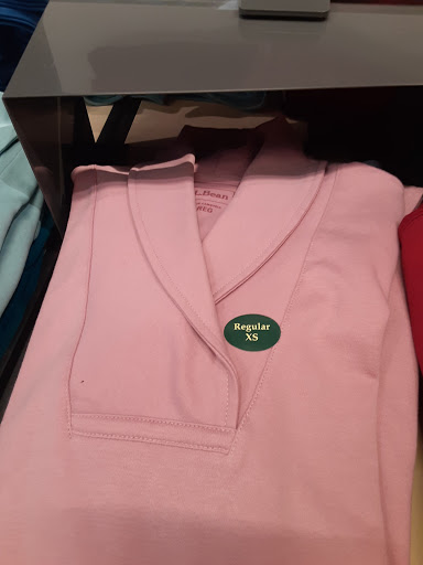 Clothing Store «L.L. Bean», reviews and photos, 25225 Cedar Rd, Lyndhurst, OH 44124, USA