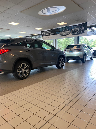 Lexus Dealer «Woodfield Lexus», reviews and photos, 350 E Golf Rd, Schaumburg, IL 60173, USA