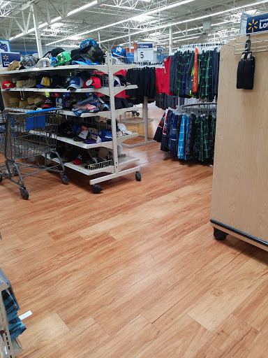 Department Store «Walmart Supercenter», reviews and photos, 9205 Gibsonton Dr, Gibsonton, FL 33534, USA