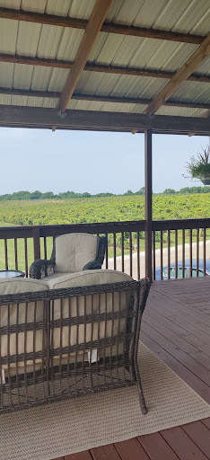 Winery «Lovers Leap Vineyards and Winery», reviews and photos, 1180 Lanes Mill Rd, Lawrenceburg, KY 40342, USA