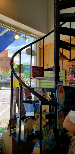 Book Store «Fireside Book Shop Inc», reviews and photos, 29 N Franklin St, Chagrin Falls, OH 44022, USA