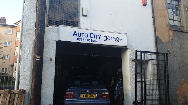Auto city garage