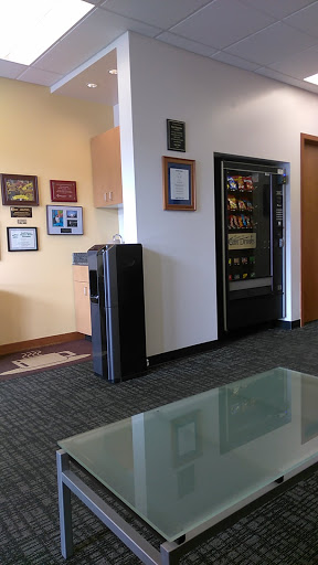 Used Car Dealer «South Tacoma Auto», reviews and photos, 7838 S Tacoma Way, Tacoma, WA 98409, USA