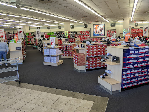 Shoe Store «Rack Room Shoes», reviews and photos, 4677 W Irlo Bronson Memorial Hwy, Kissimmee, FL 34746, USA