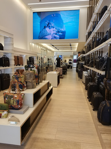 Shopping Mall «Rodeo Drive», reviews and photos, Rodeo Dr, Beverly Hills, CA 90212, USA