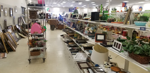 Charity «Goodwill Olathe», reviews and photos