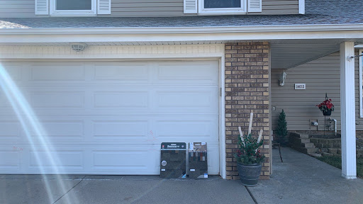 Roofing Contractor «White Castle Roofing», reviews and photos, 15013 Industrial Rd, Omaha, NE 68144, USA