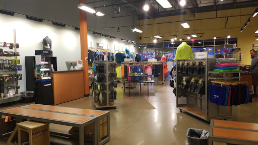 Sporting Goods Store «Fleet Feet Sports Tulsa KingsPointe Village», reviews and photos, 5968 S Yale Ave, Tulsa, OK 74135, USA