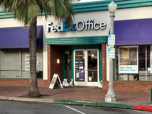 FedEx Office Print & Ship Center, 7948 Herschel Ave, La Jolla, CA 92037, USA, 