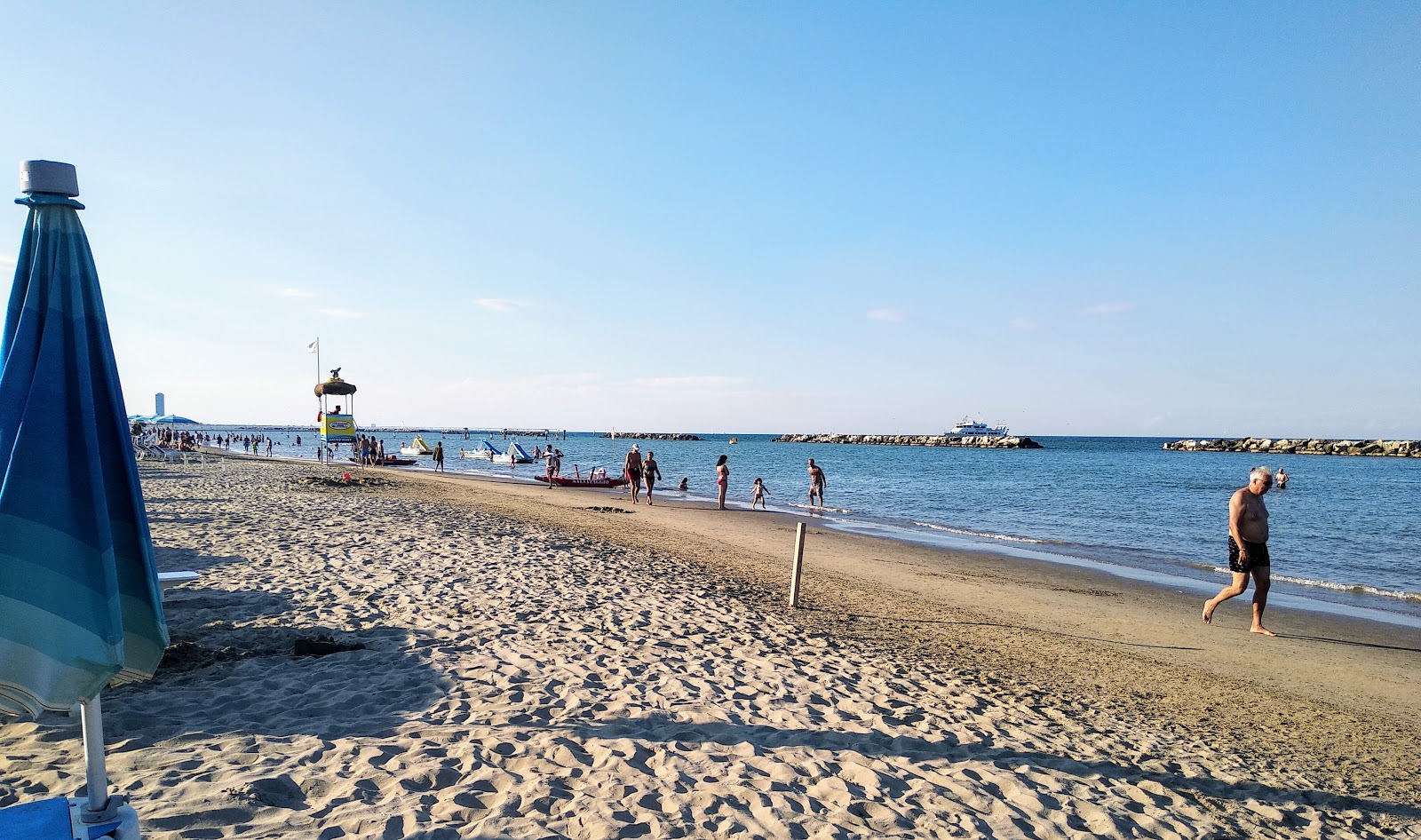 Foto van Spiaggia di Gatteo Mare met helder fijn zand oppervlakte