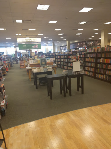 Book Store «Barnes & Noble», reviews and photos, 102 Commons Dr, Geneva, IL 60134, USA