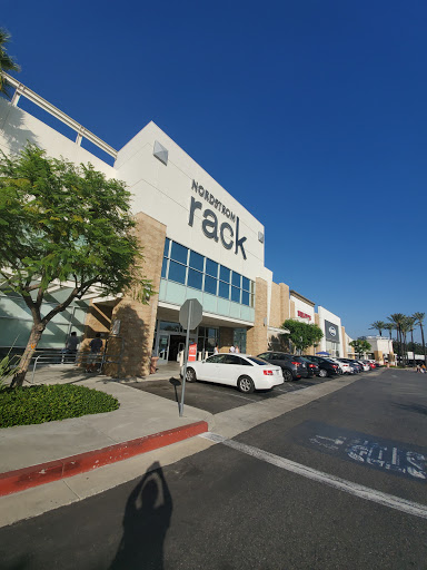 Department Store «Nordstrom Rack», reviews and photos, 3363 E Foothill Blvd, Pasadena, CA 91107, USA