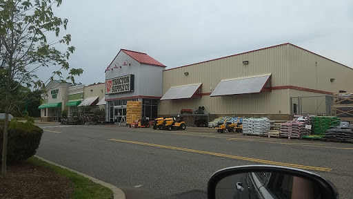 Home Improvement Store «Tractor Supply Co.», reviews and photos, 2101 Bay St STE A, Taunton, MA 02780, USA
