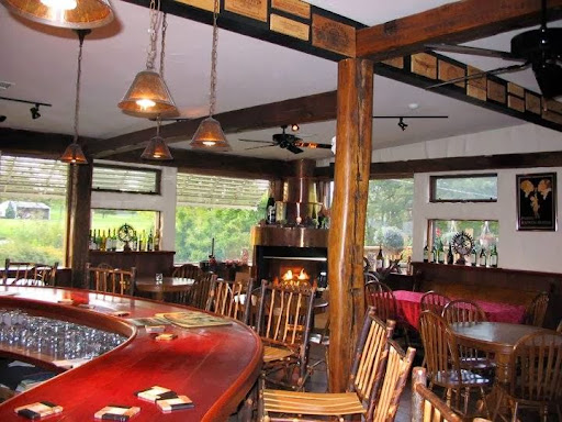 Wine Bar «Vinoteca Wine Bar», reviews and photos, 4921 Hills and Dales Rd NW, Canton, OH 44708, USA