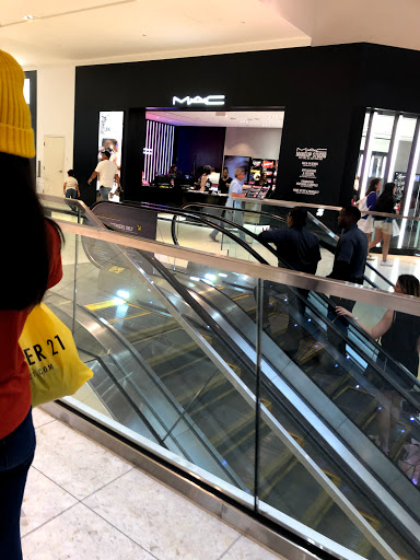 Cosmetics Store «MAC Cosmetics», reviews and photos, 19501 Biscayne Blvd, Miami, FL 33180, USA