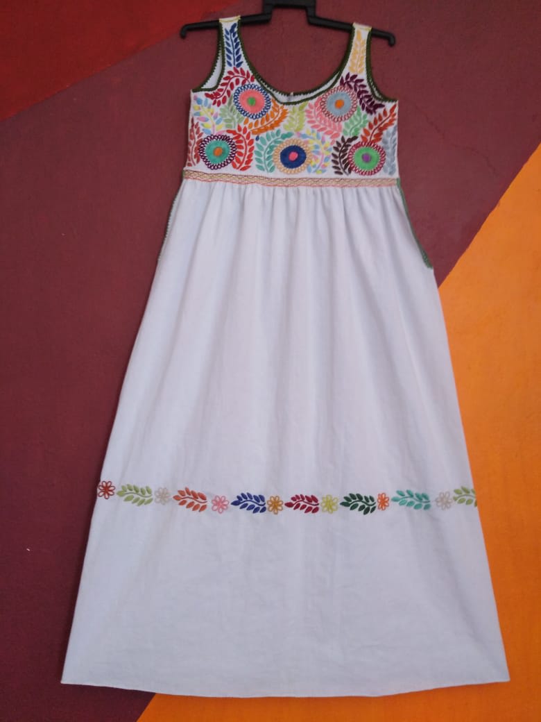 Venta de ropas artesanales de Aguacatenango Chiapas